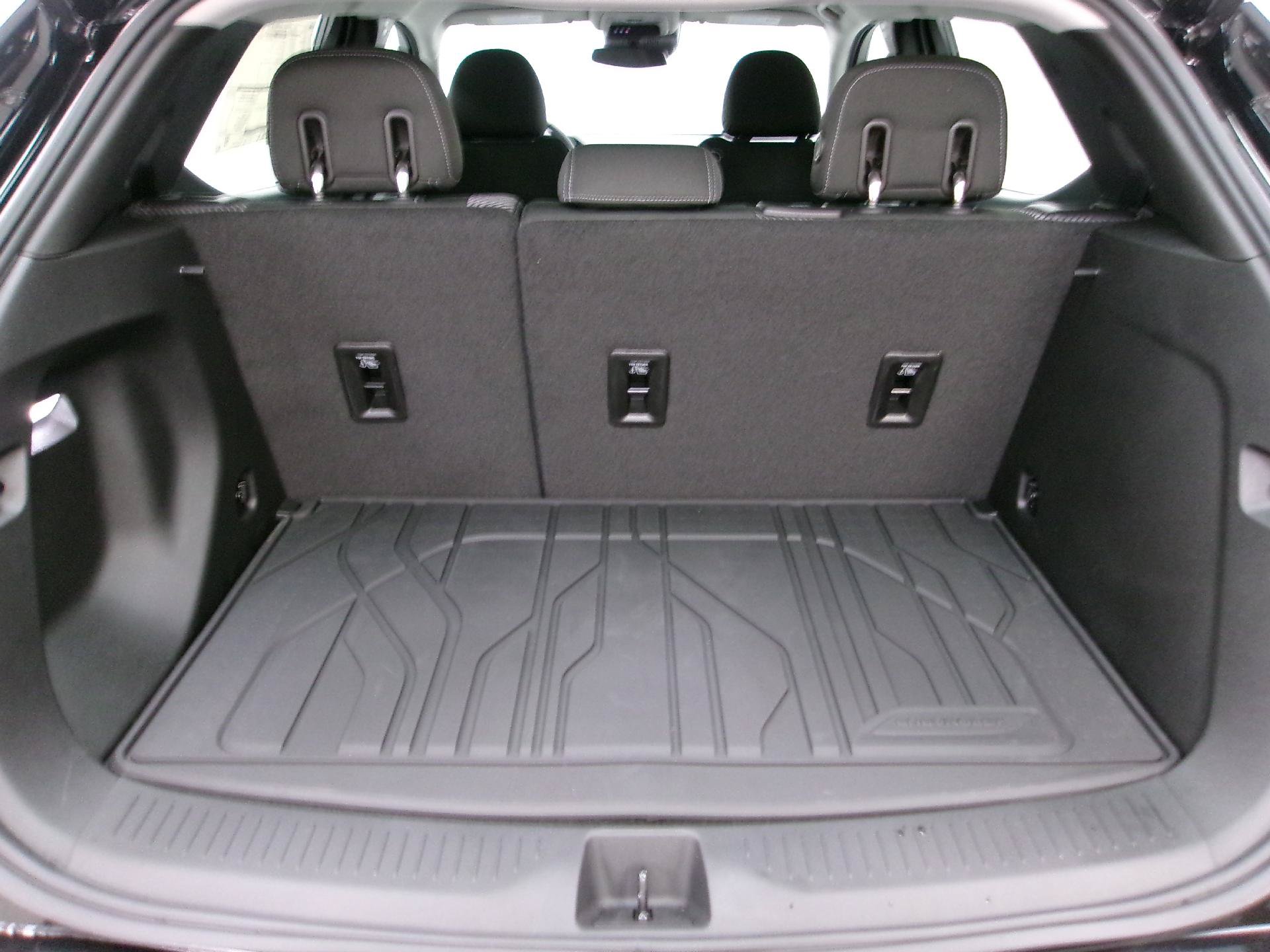 New 2027 Chevrolet Bolt LT w/ Comfort Package FWD image 12