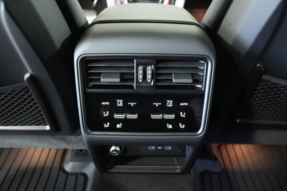 New 2026 Porsche Cayenne Turbo GT image 26