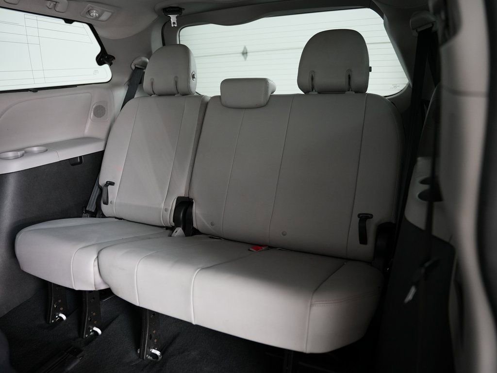 Used 2019 Toyota Sienna Limited Premium AWD/4WD image 37