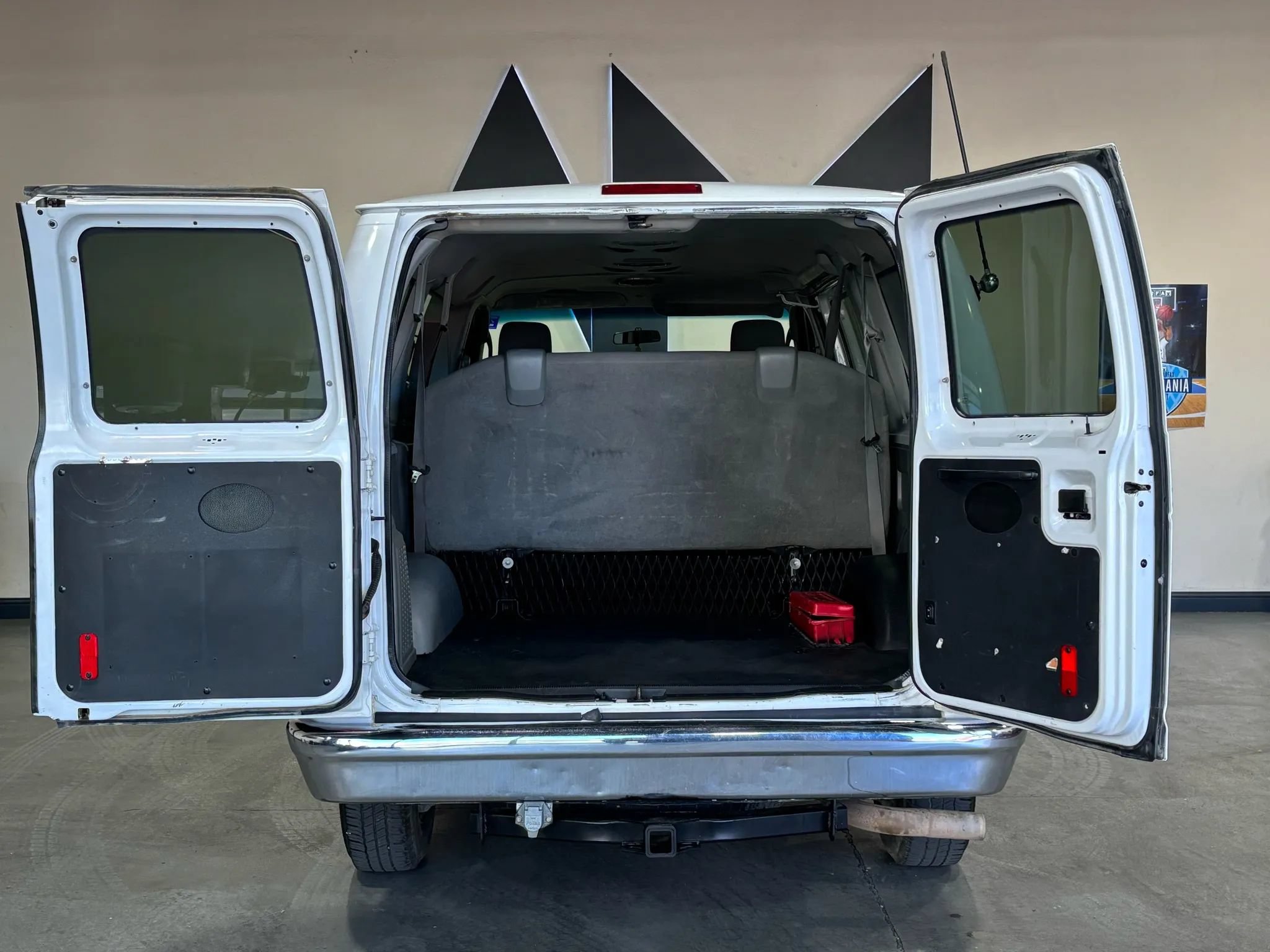 Used 2014 Ford E-350 and Econoline 350 XL RWD image 6