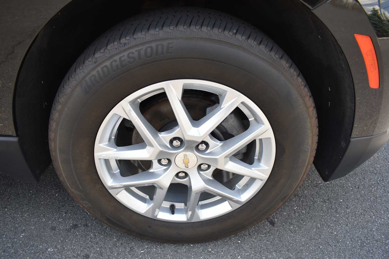 Used 2023 Chevrolet Equinox LT AWD/4WD image 10