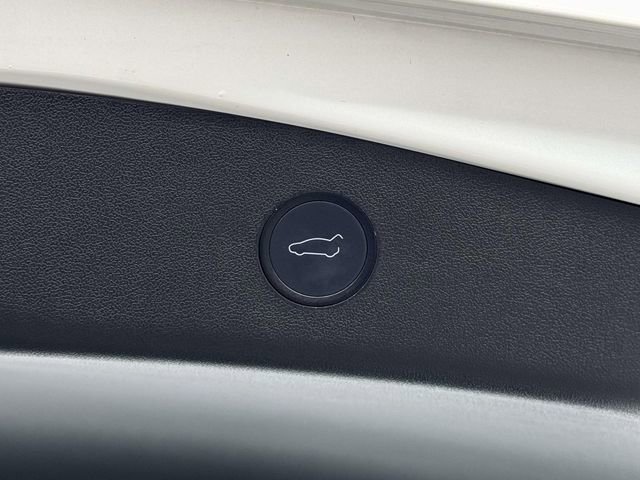 Used 2021 Tesla Model 3 Standard Range Plus image 13