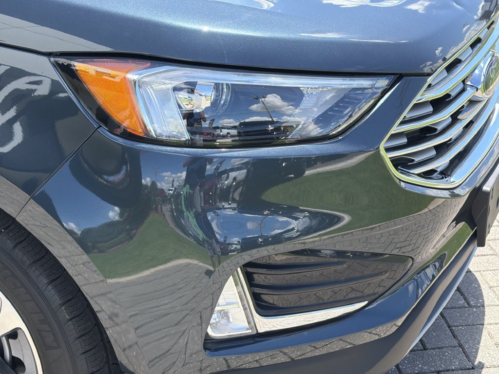 Used 2022 Ford Edge SEL w/ Convenience Package AWD/4WD image 9