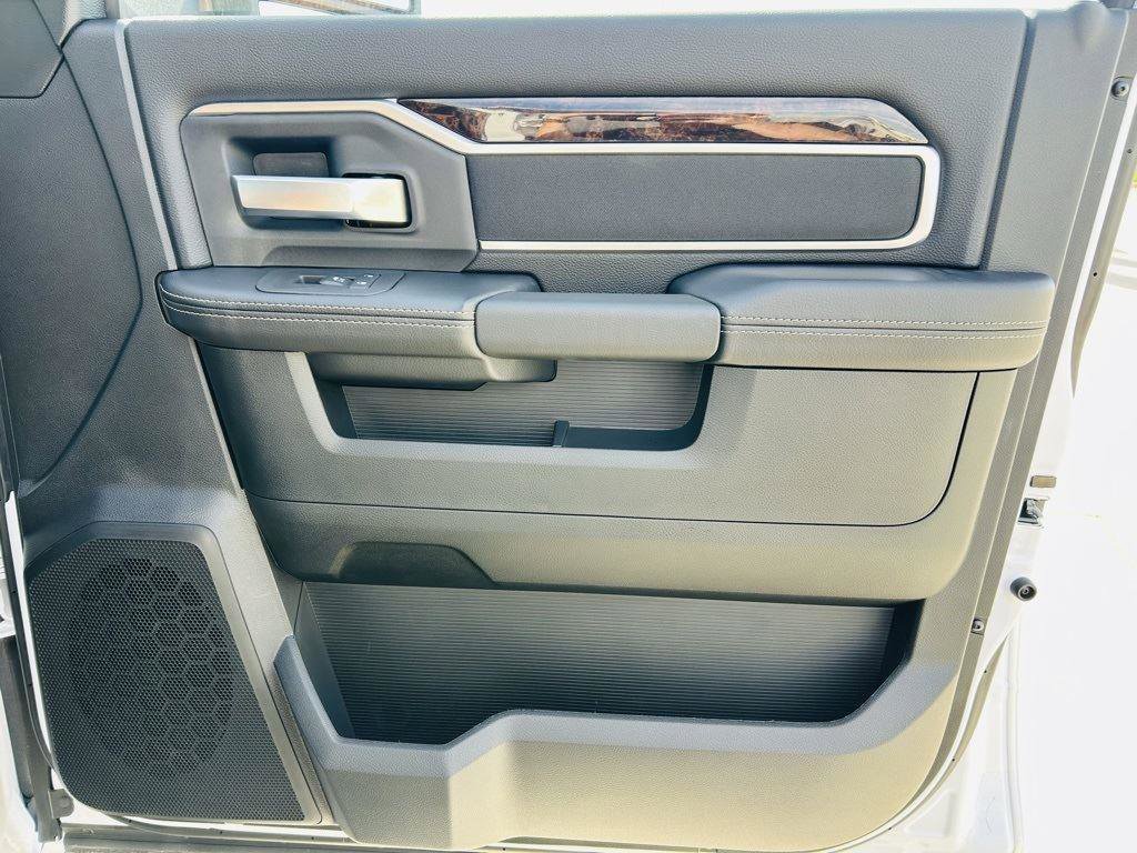 New 2025 RAM 3500 Big Horn image 30