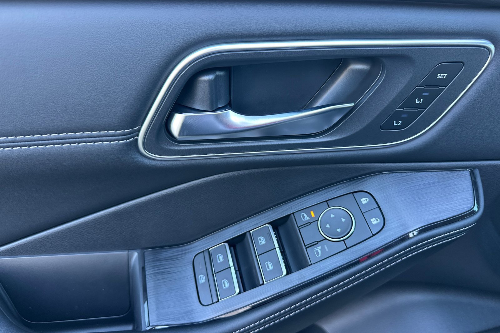 New 2026 Nissan Rogue Platinum w/ Platinum Premium Package image 8