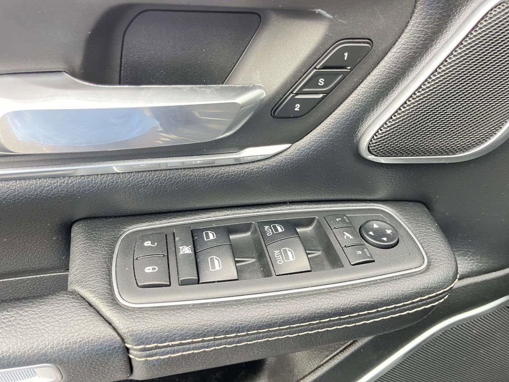 Used 2019 RAM 1500 Laramie image 13