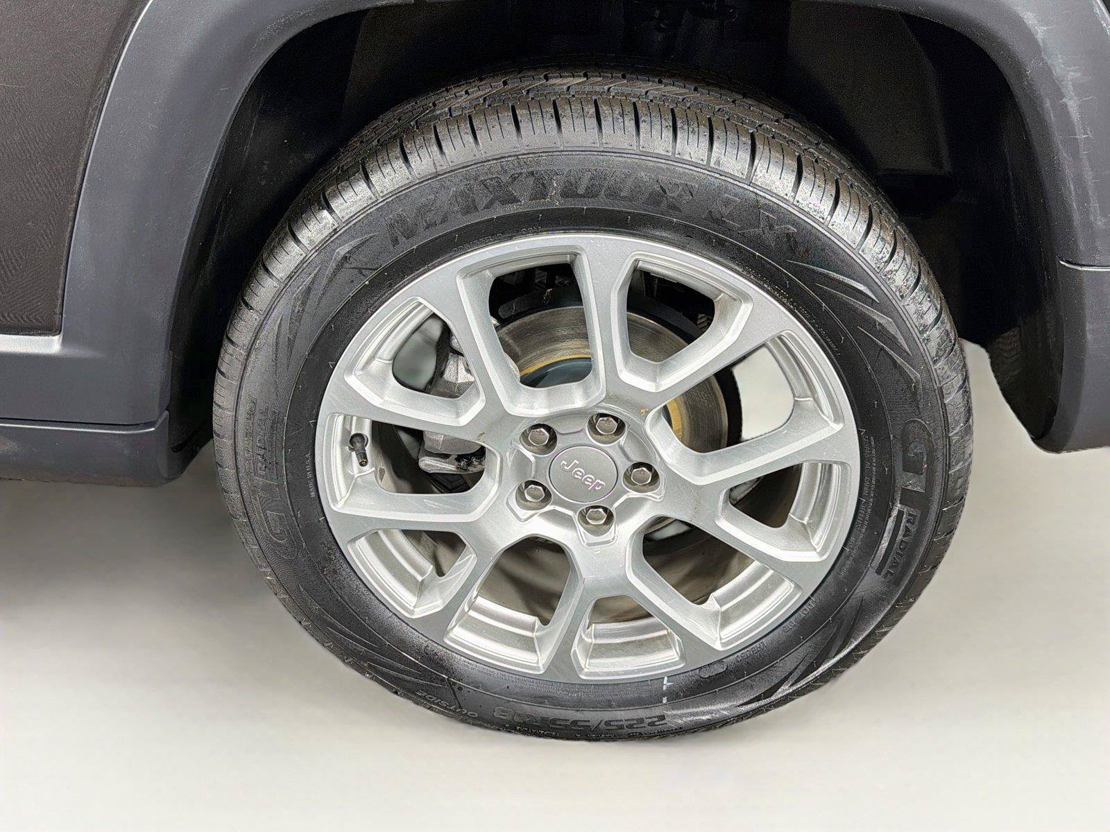 Used 2023 Jeep Compass Latitude AWD/4WD image 35