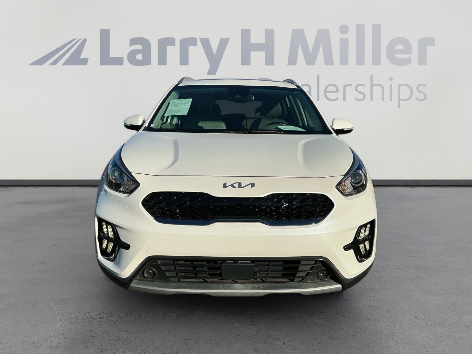 Used 2022 Kia Niro EX Premium image 8