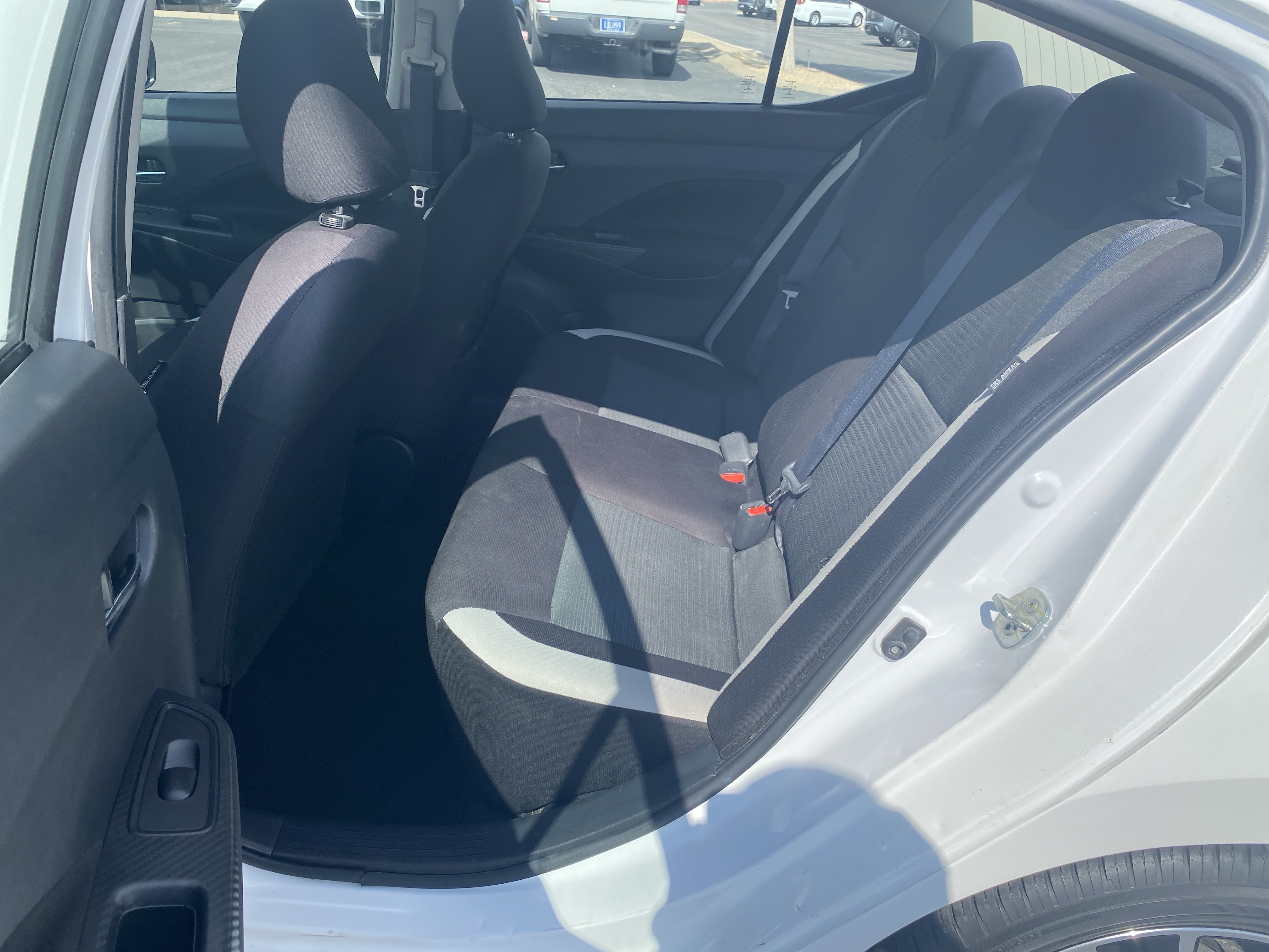 Used 2022 Nissan Versa SV FWD image 18