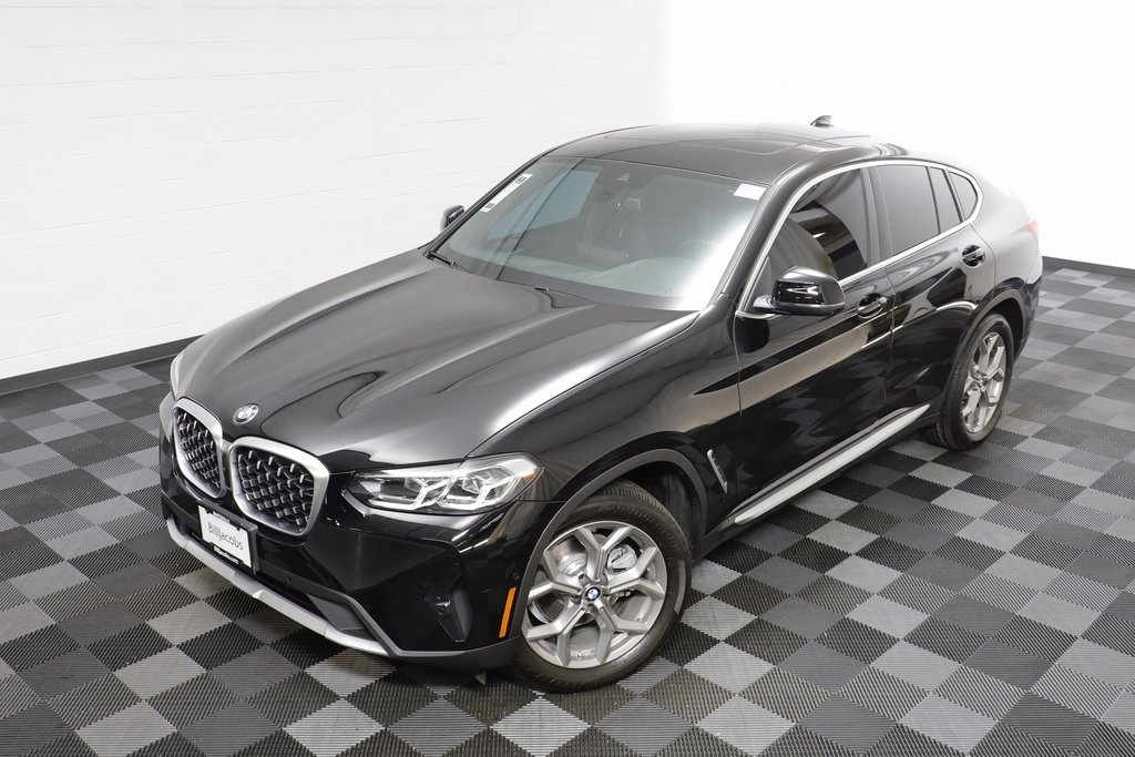 Certified 2023 BMW X4 xDrive30i w/ Premium Package image 2