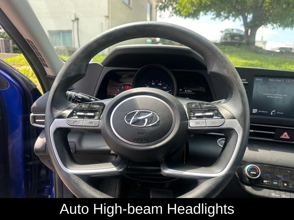 Used 2023 Hyundai Elantra SEL w/ Cargo Package FWD image 13