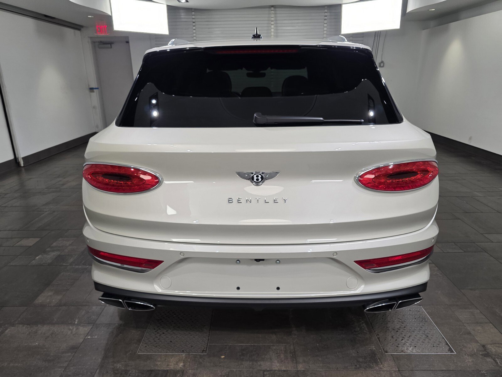 Used 2023 Bentley Bentayga image 5