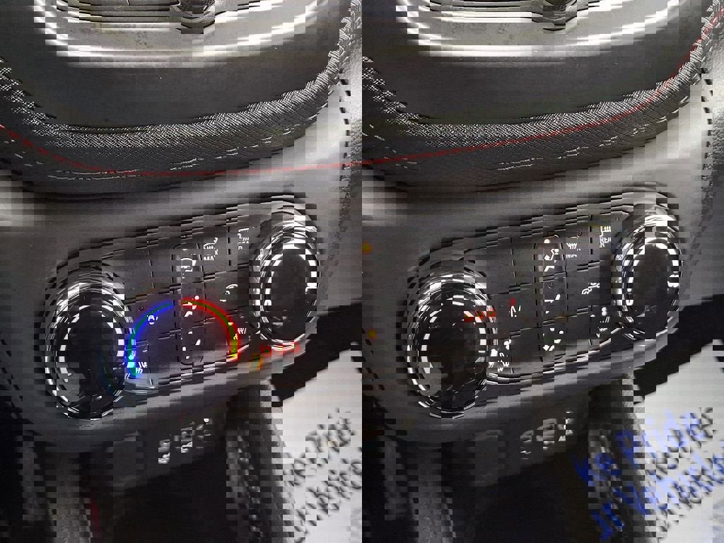 Certified 2023 Chevrolet TrailBlazer RS image 17