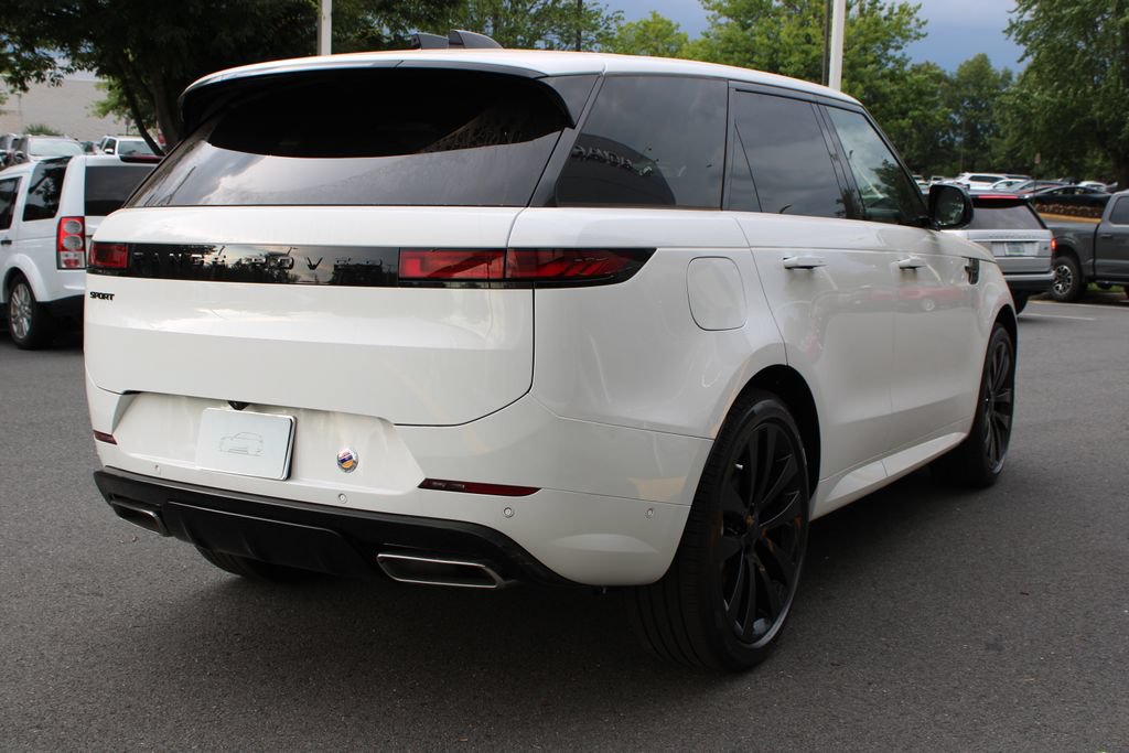 New 2026 Land Rover Range Rover Sport Dynamic SE AWD/4WD image 4