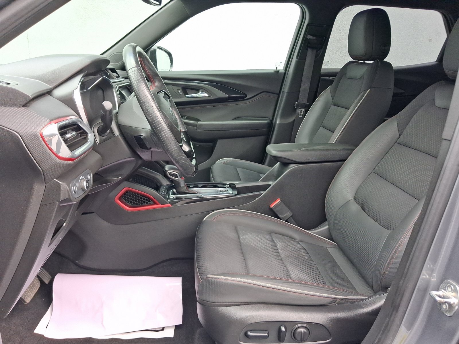 Used 2022 Chevrolet TrailBlazer RS w/ Convenience Package AWD/4WD image 5