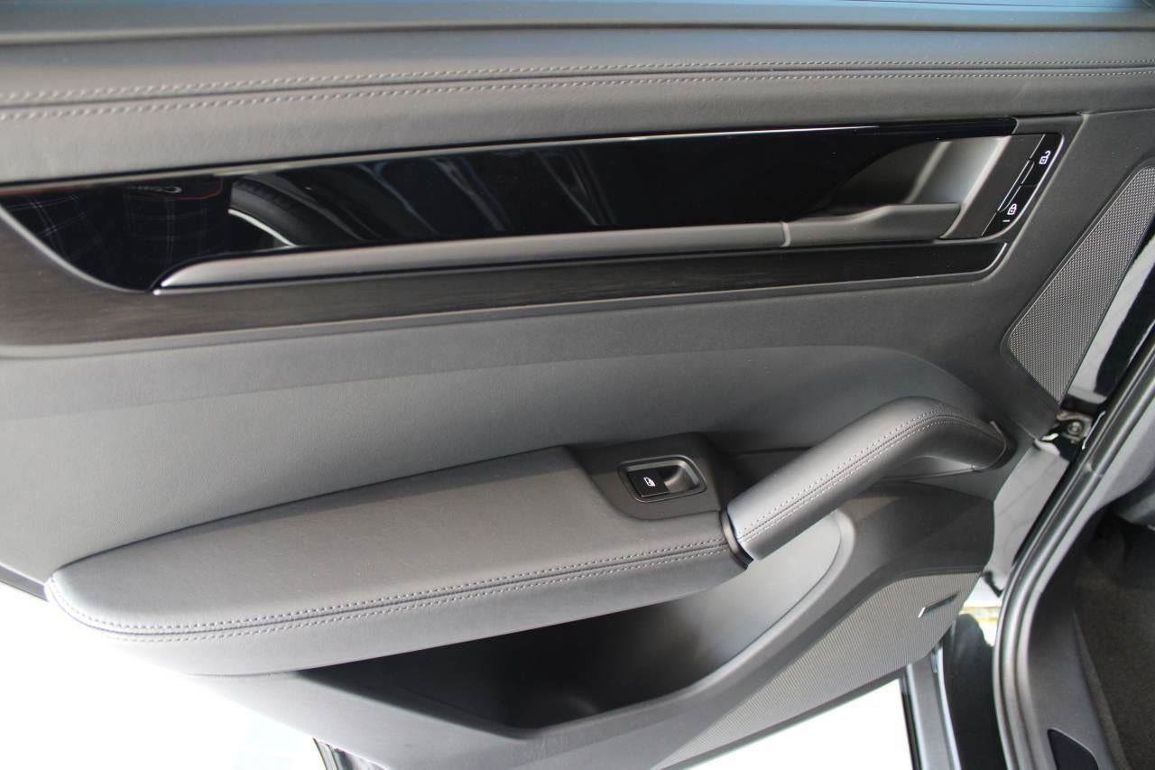 New 2025 Porsche Cayenne GTS image 95