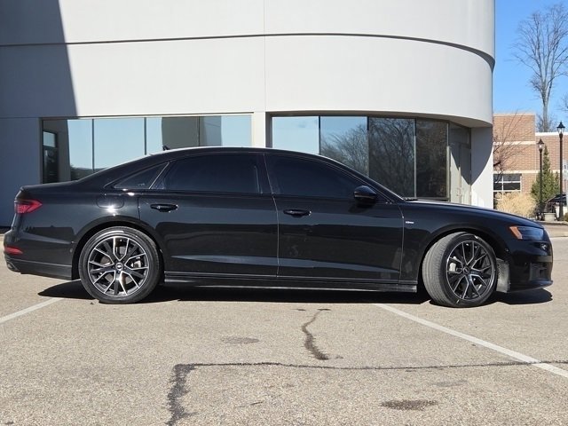 Used 2021 Audi A8 L 3.0T w/ Executive Plus Package image 26