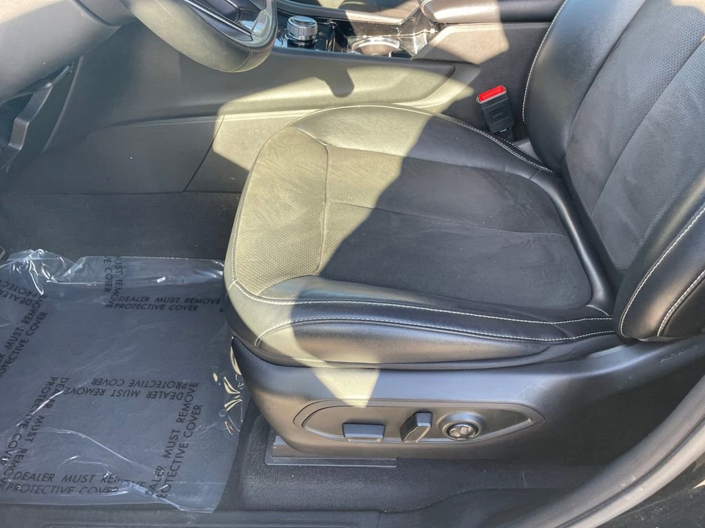 Used 2021 Jeep Grand Cherokee L Laredo image 13