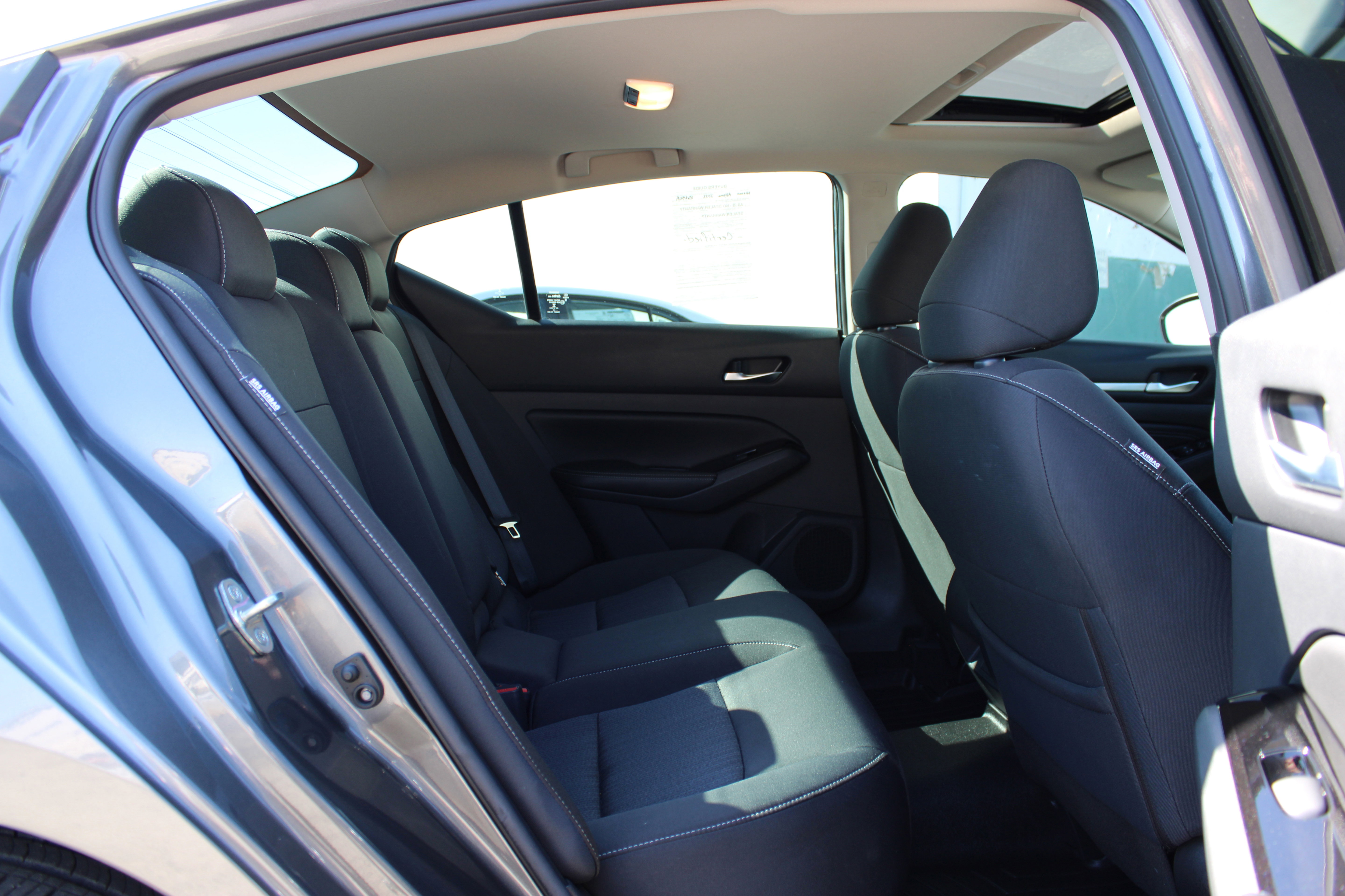Used 2022 Nissan Altima 2.5 SV w/ SV Premium Package image 9