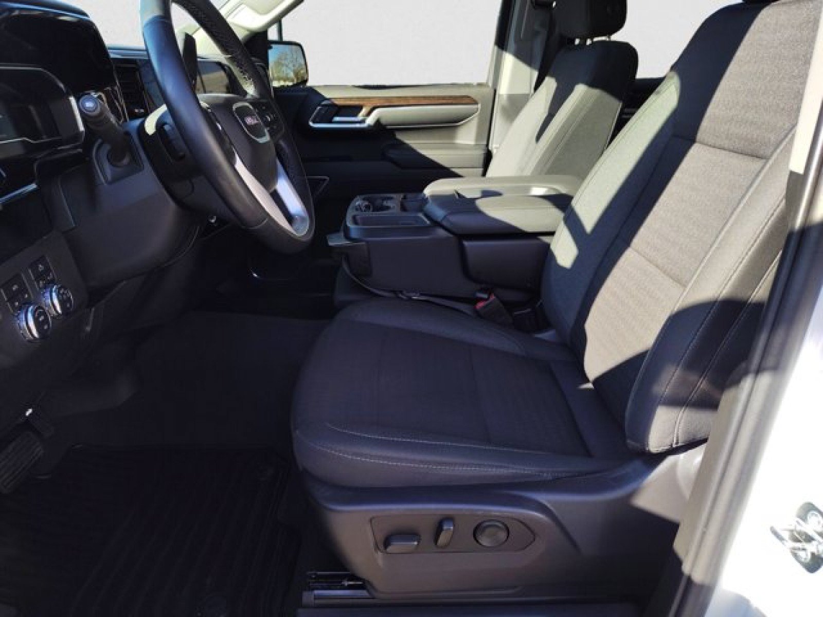 Used 2023 GMC Sierra 1500 Elevation AWD/4WD image 11