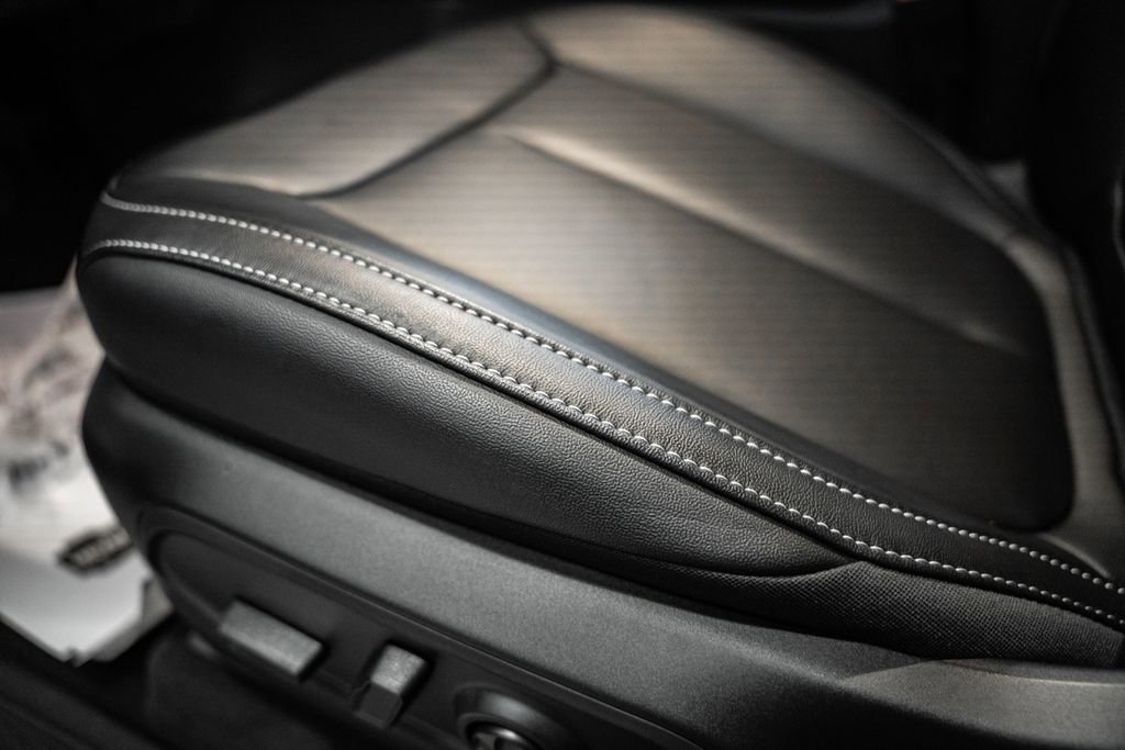 New 2025 Jeep Grand Cherokee Limited image 36