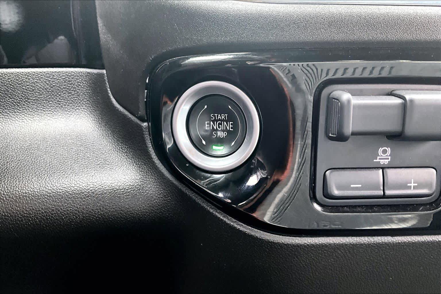 Used 2023 GMC Sierra 1500 AT4X w/ AT4X AEV Edition AWD/4WD image 35