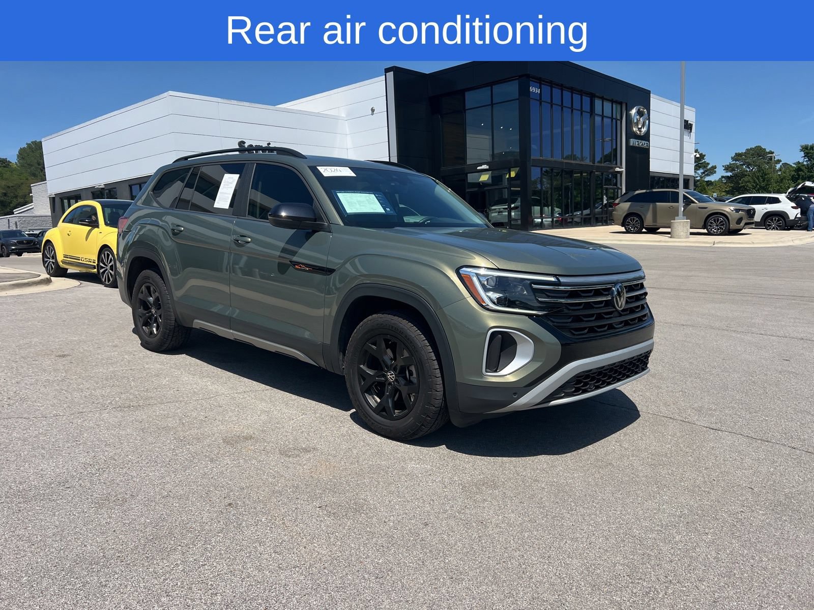 Certified 2024 Volkswagen Atlas Peak Edition SE AWD/4WD image 4