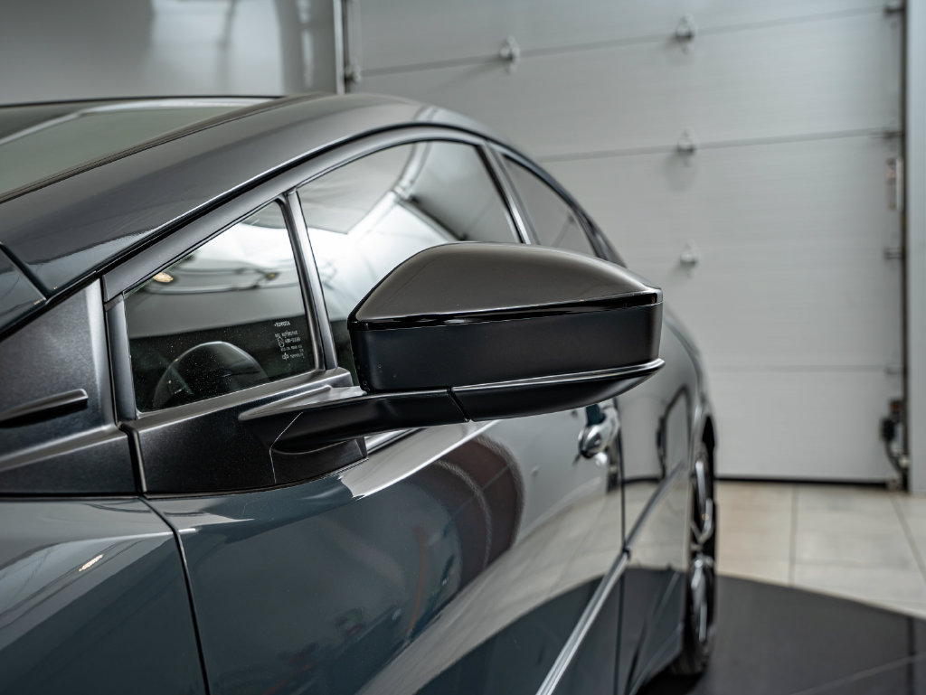 Used 2024 Toyota Prius XLE FWD image 9