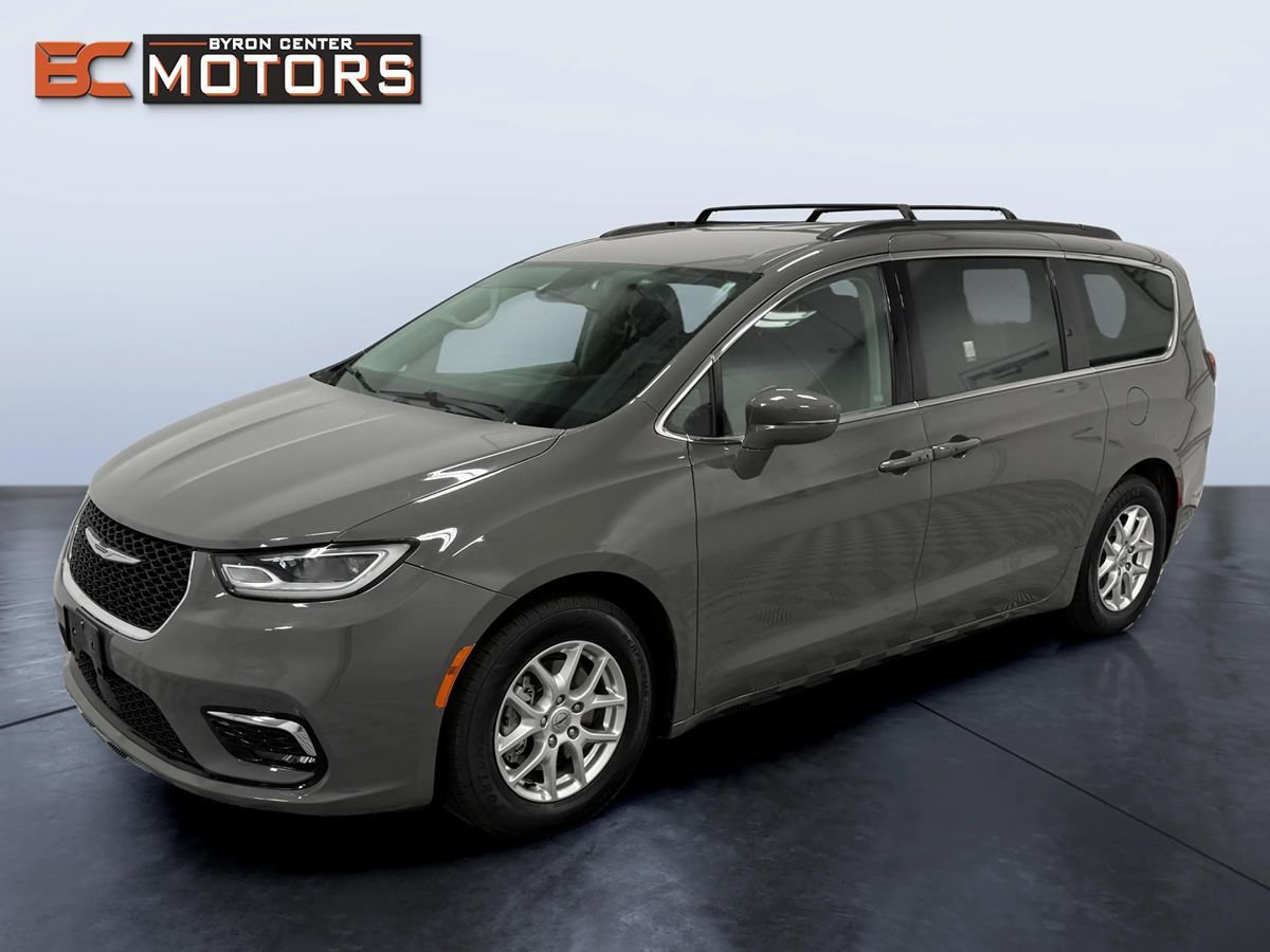Used 2022 Chrysler Pacifica Touring-L image 1