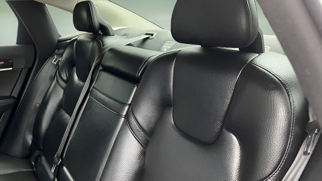 Used 2017 Volvo S90 T5 Momentum w/ Vision Package image 24