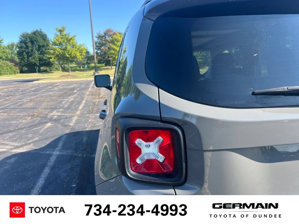 Used 2021 Jeep Renegade Trailhawk w/ Sun & Sound Group AWD/4WD image 18