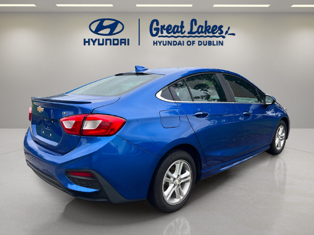 Used 2018 Chevrolet Cruze LT w/ Convenience Package FWD image 5