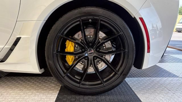 Used 2018 Chevrolet Corvette Grand Sport RWD image 11