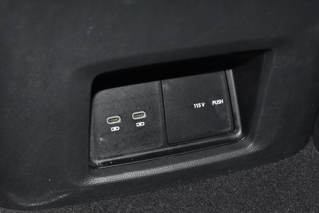 Used 2025 Volkswagen Atlas SE AWD/4WD image 21