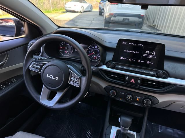 Used 2023 Kia Forte LXS w/ LXS Technology Package image 19