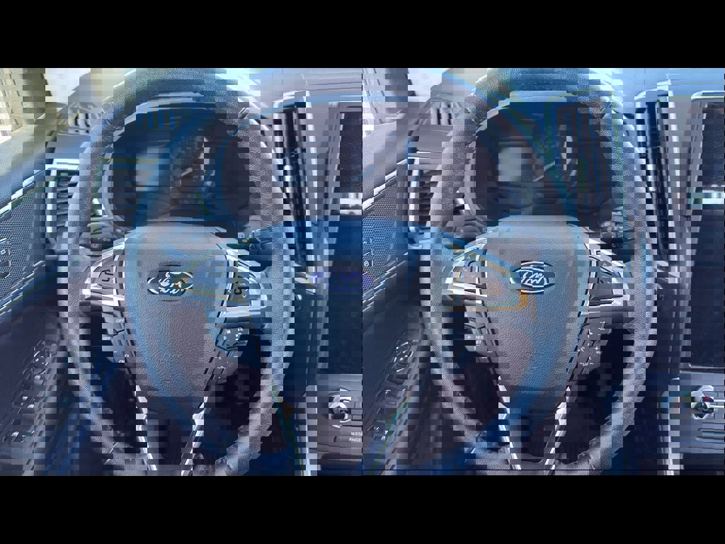 Used 2022 Ford Edge SEL w/ Convenience Package image 17