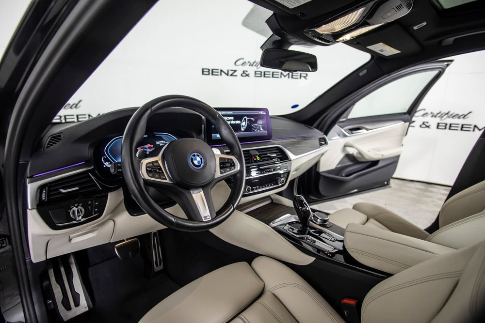 Used 2023 BMW 530e w/ M Sport Package RWD image 19