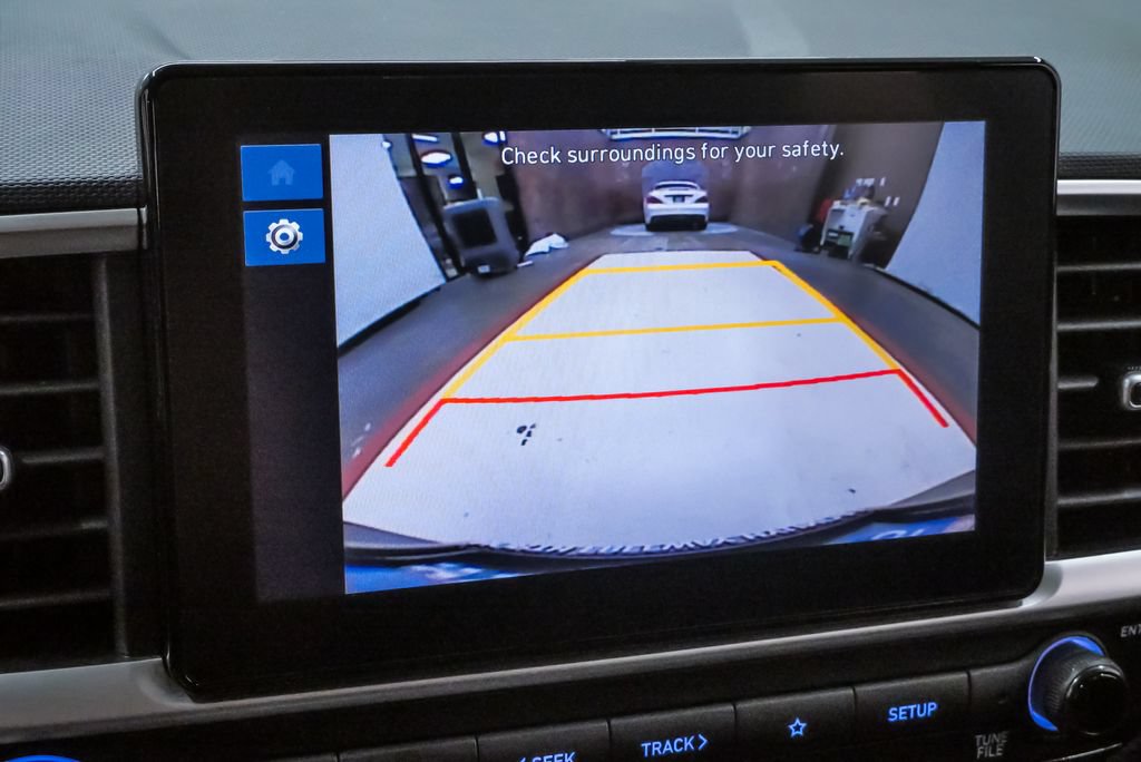 Certified 2024 Hyundai Venue SE FWD image 23