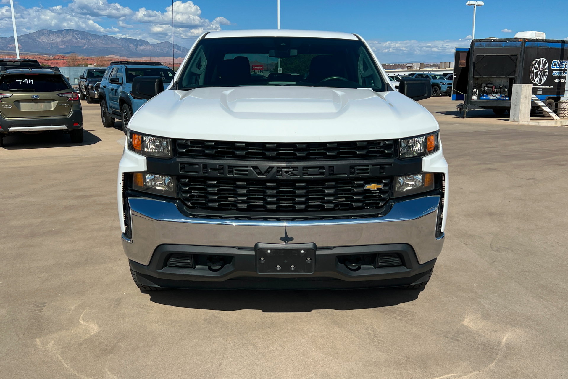 Used 2022 Chevrolet Silverado 1500 W/T w/ Z71 Off-Road Package AWD/4WD image 8