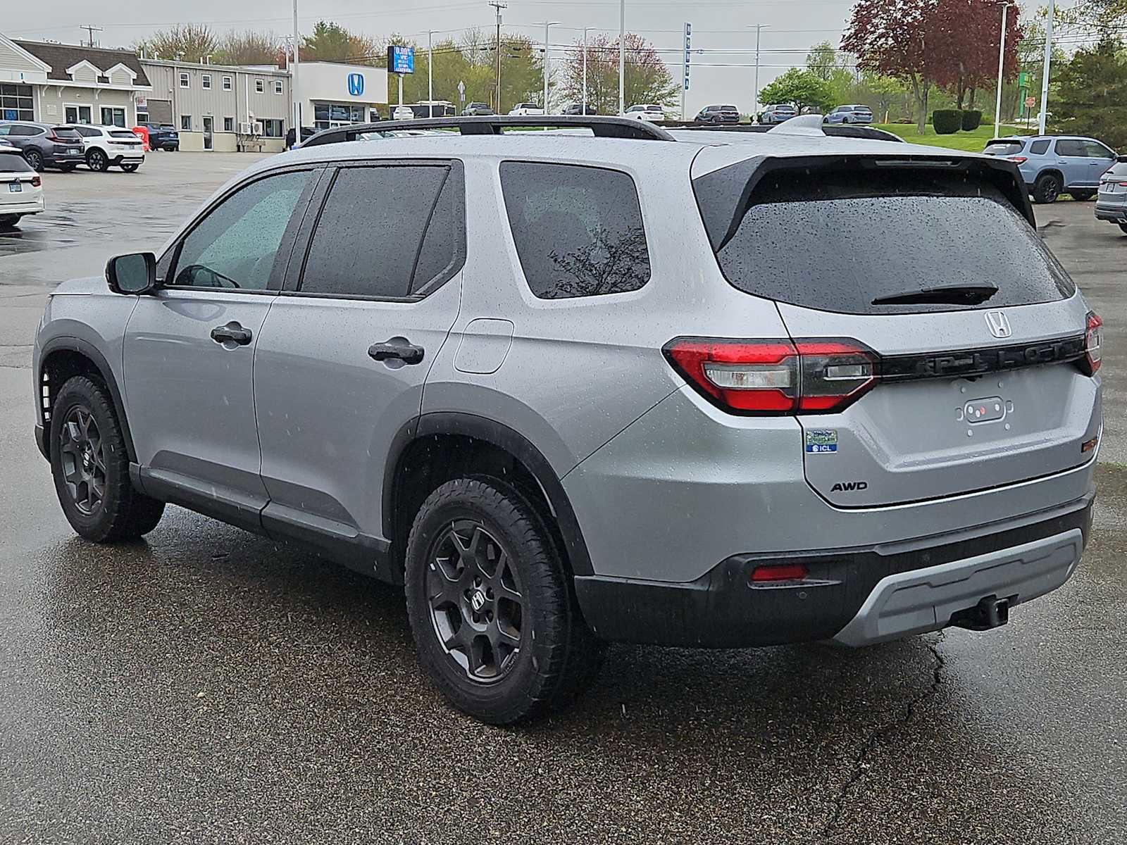 Certified 2025 Honda Pilot TrailSport image 4