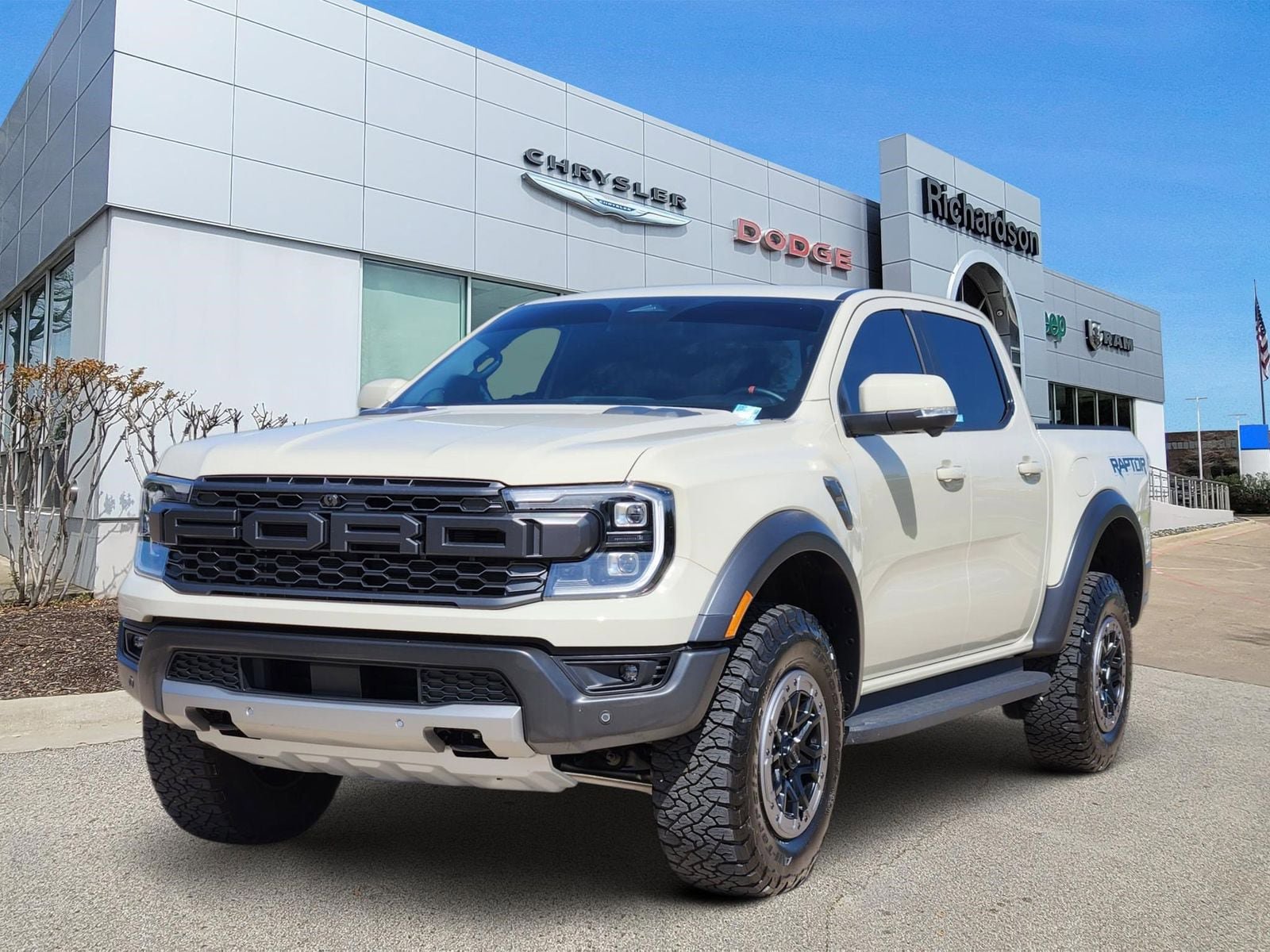 Used 2025 Ford Ranger Raptor AWD/4WD image 2