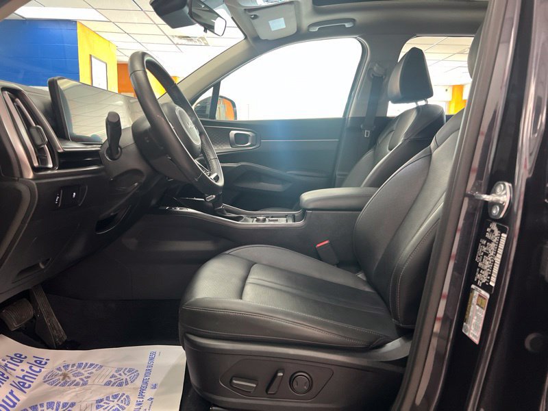 Certified 2025 Kia Sorento S w/ Panoramic Sunroof Package AWD/4WD image 18