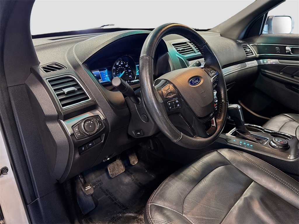 Certified 2017 Ford Explorer Sport w/ Equipment Group 401A image 9