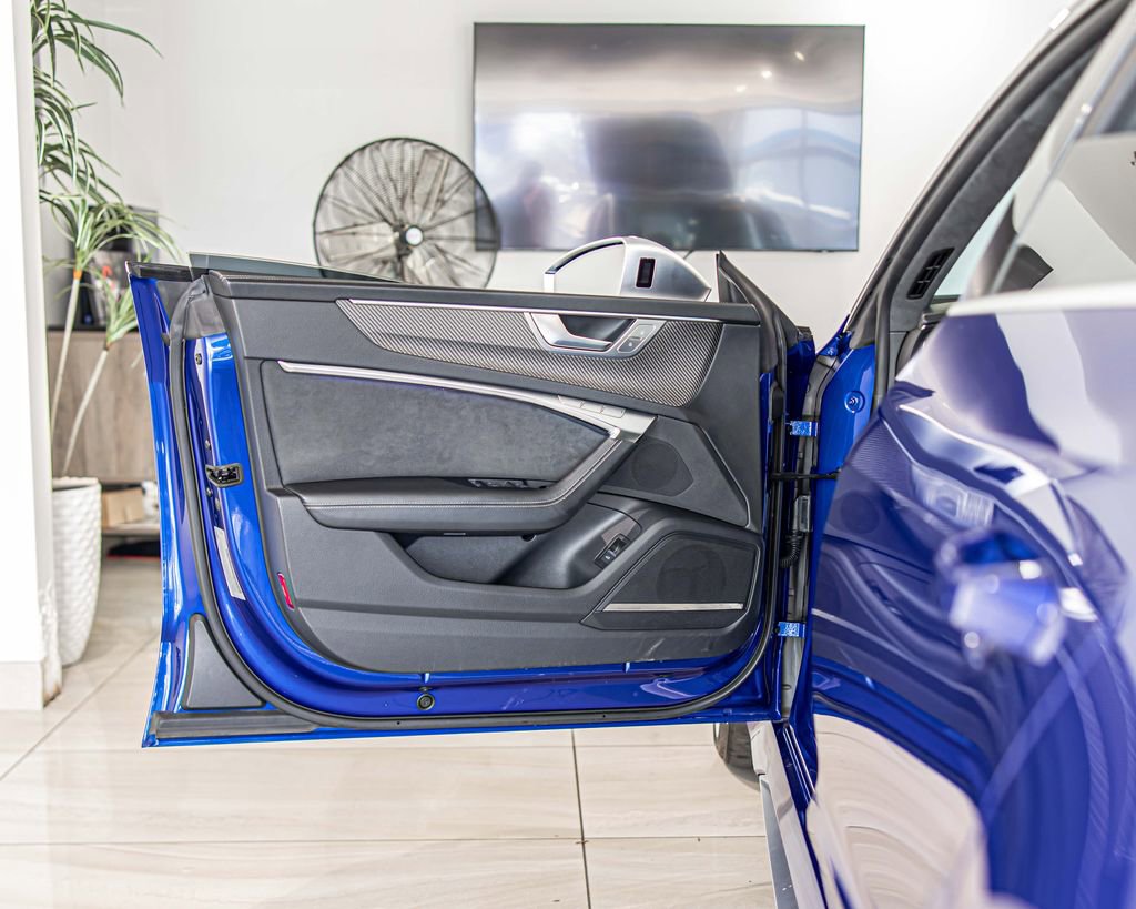 Used 2022 Audi RS 7 Sportback w/ RS 7 Executive Package image 32