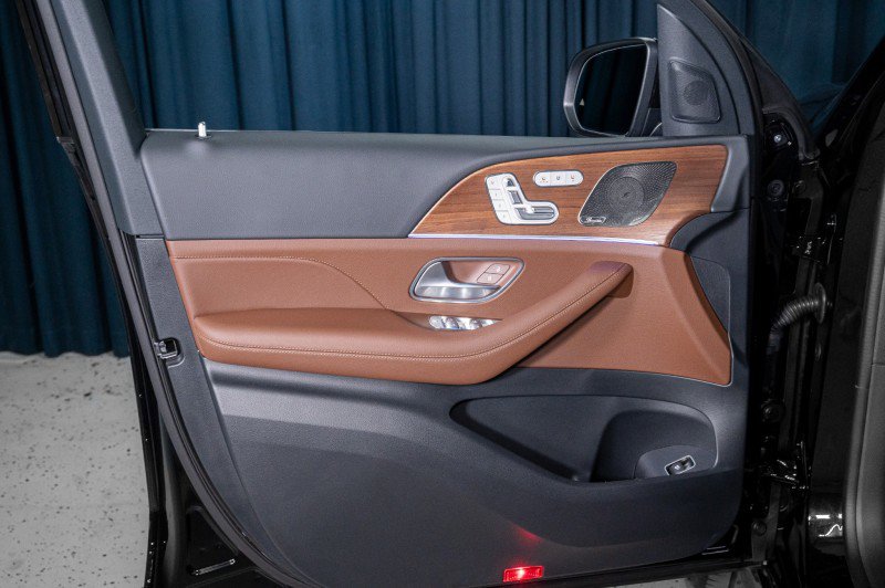 New 2026 Mercedes-Benz GLS 450 4MATIC image 13