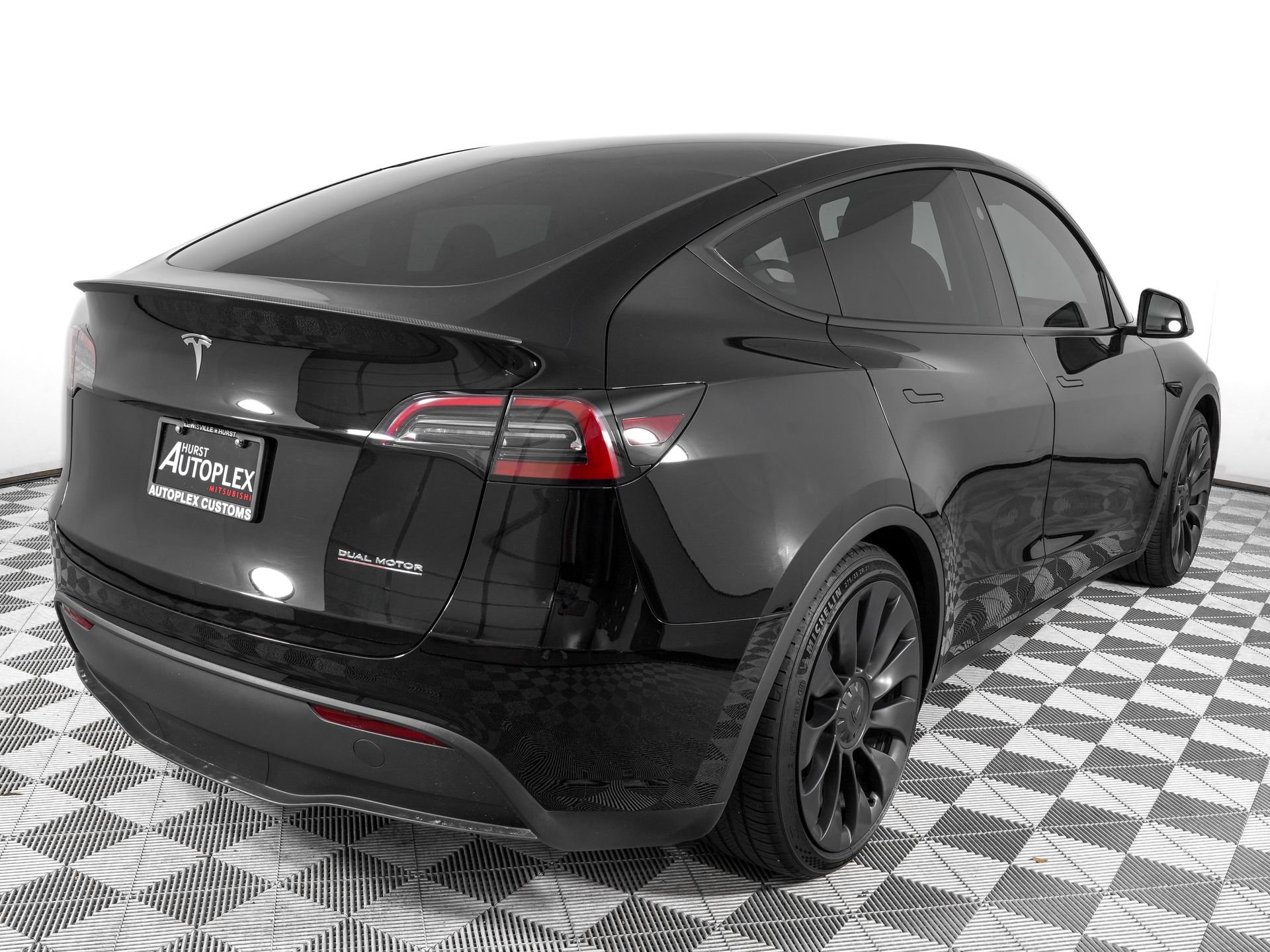 Used 2024 Tesla Model Y Performance AWD/4WD image 4