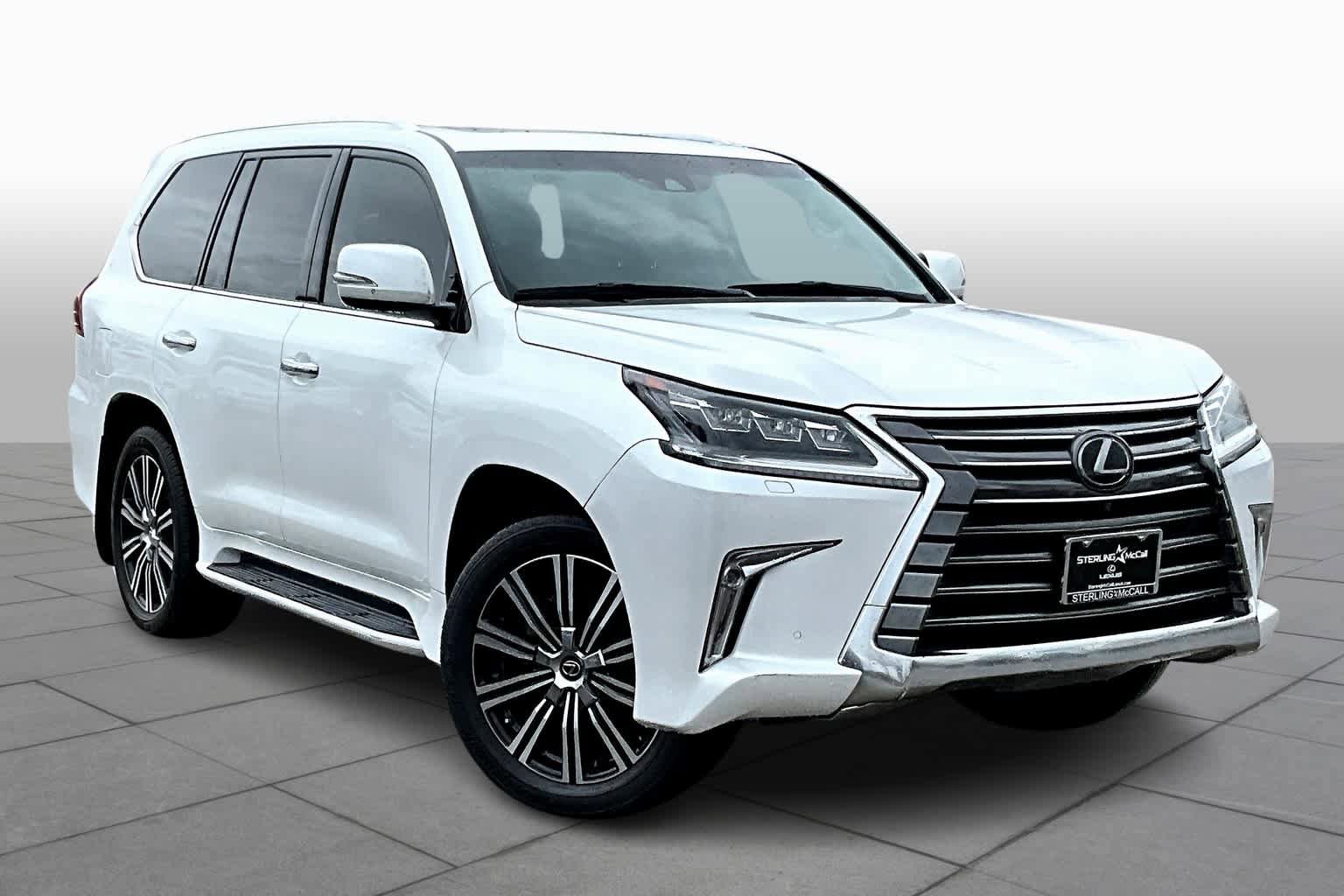 Used 2020 Lexus LX 570 4WD w/ Luxury Package image 3