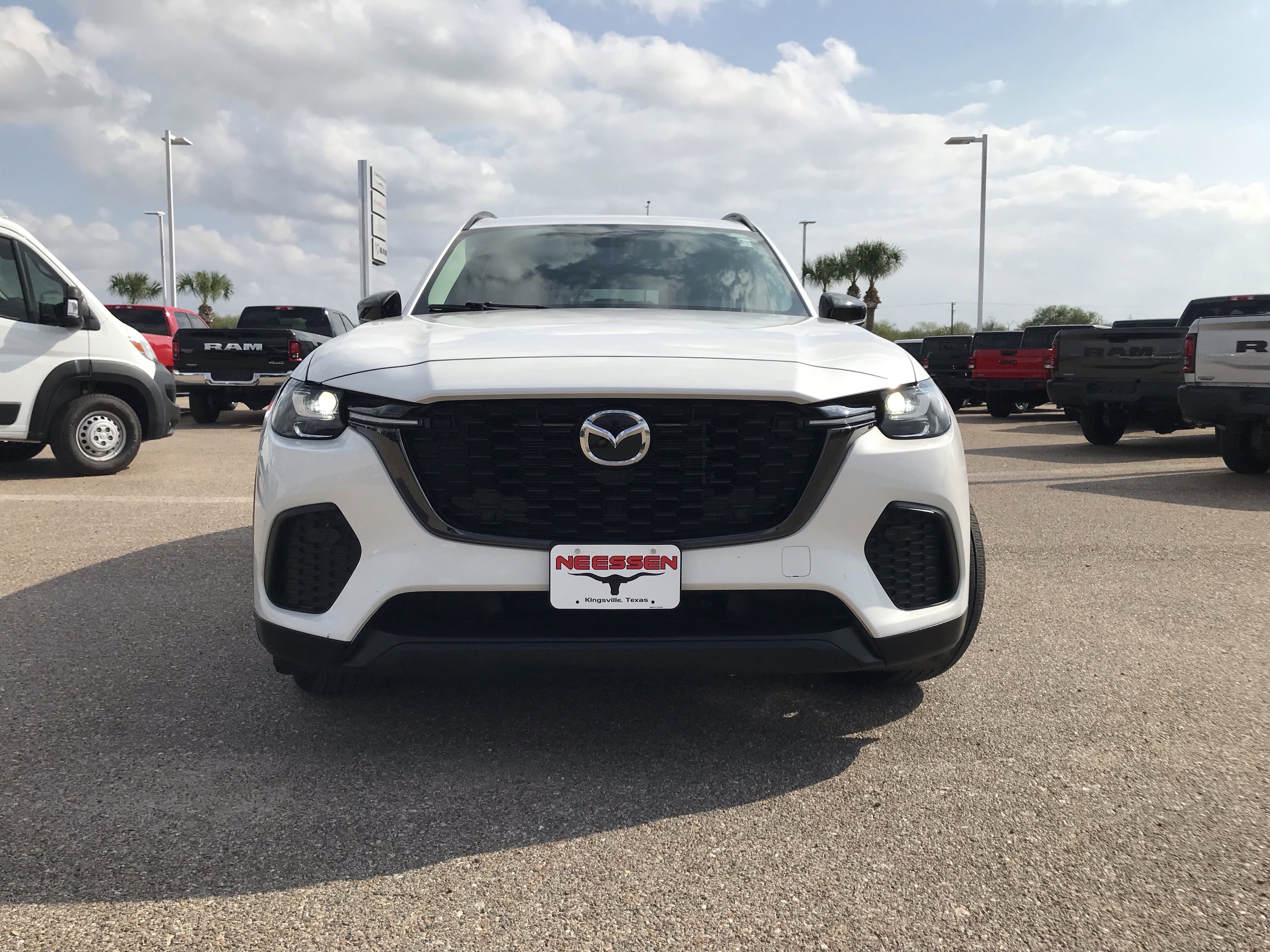 Used 2025 MAZDA CX-70 3.3 Turbo w/ Preferred Package image 2