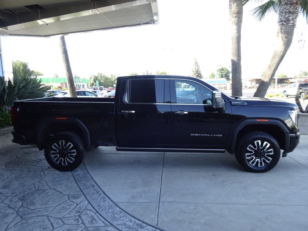 Certified 2025 GMC Sierra 2500 Denali Ultimate AWD/4WD image 12