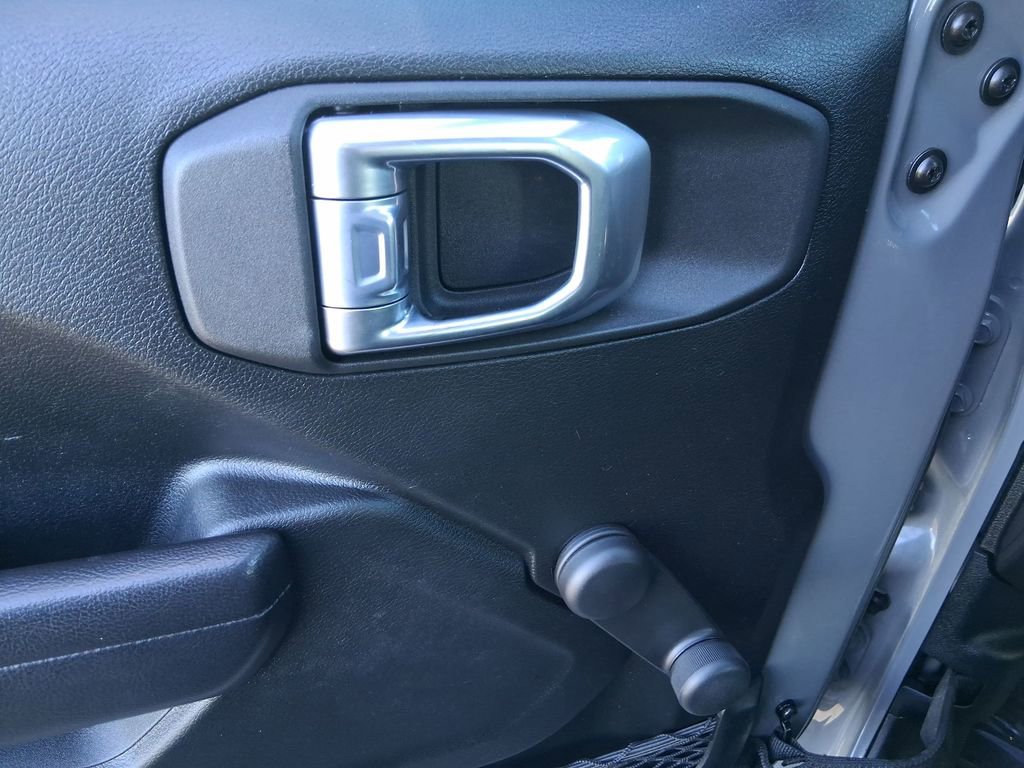 Used 2021 Jeep Wrangler Sport image 16